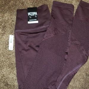 Matching set NWT VICTORIA SECRET SPORT
